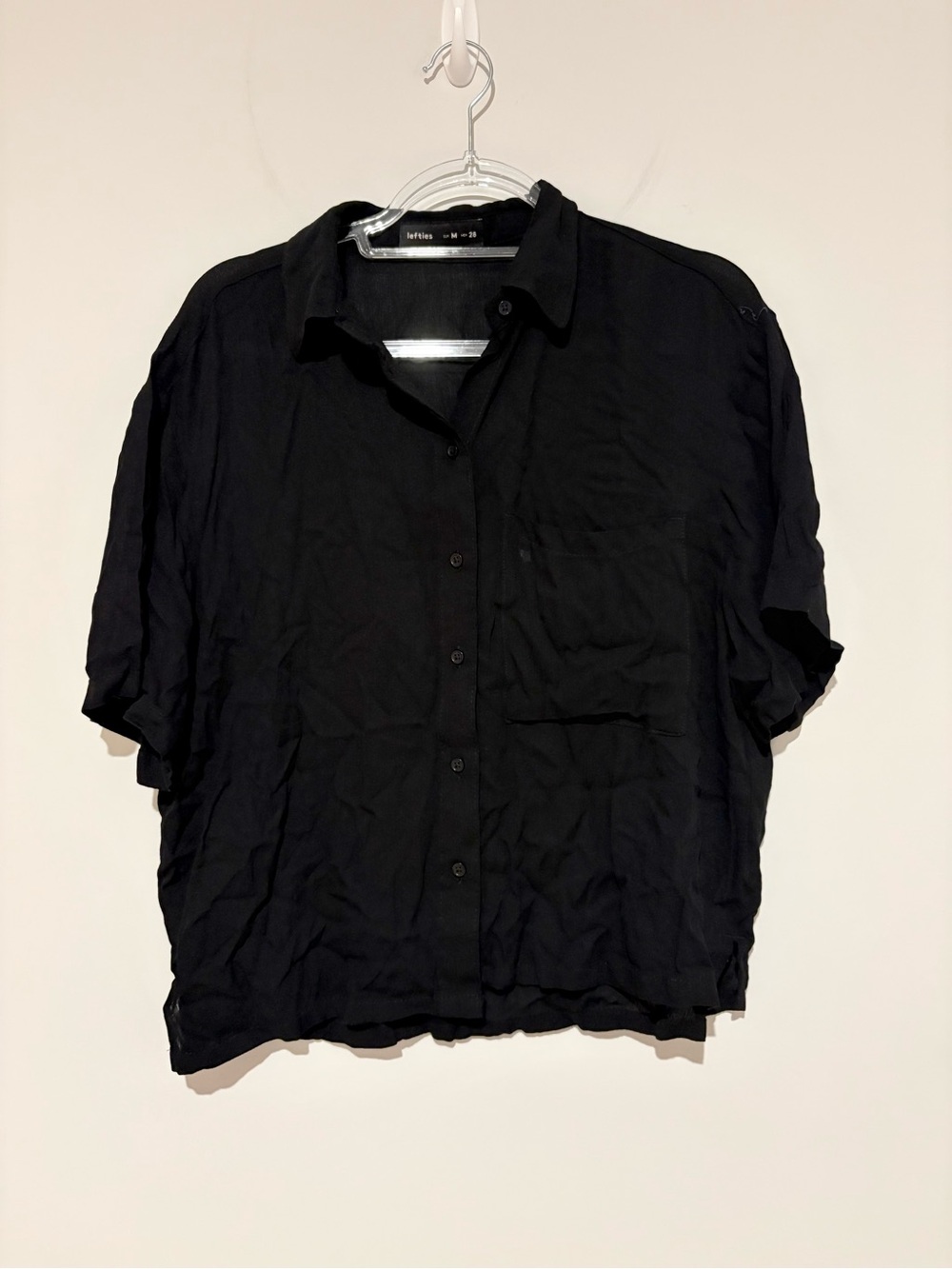 Lefties Classic cropped pocket Button-Up Short Sleeve Shirt black size
Medium